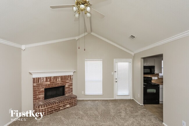 Building Photo - 312 Pin Oak Ln