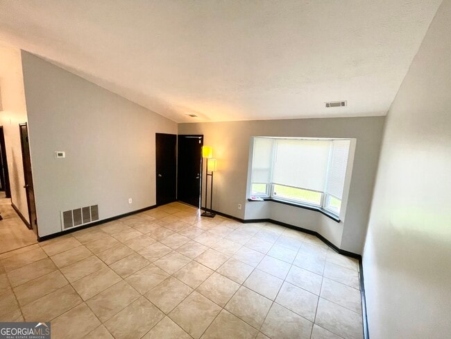 Building Photo - 7627 Ward Ln