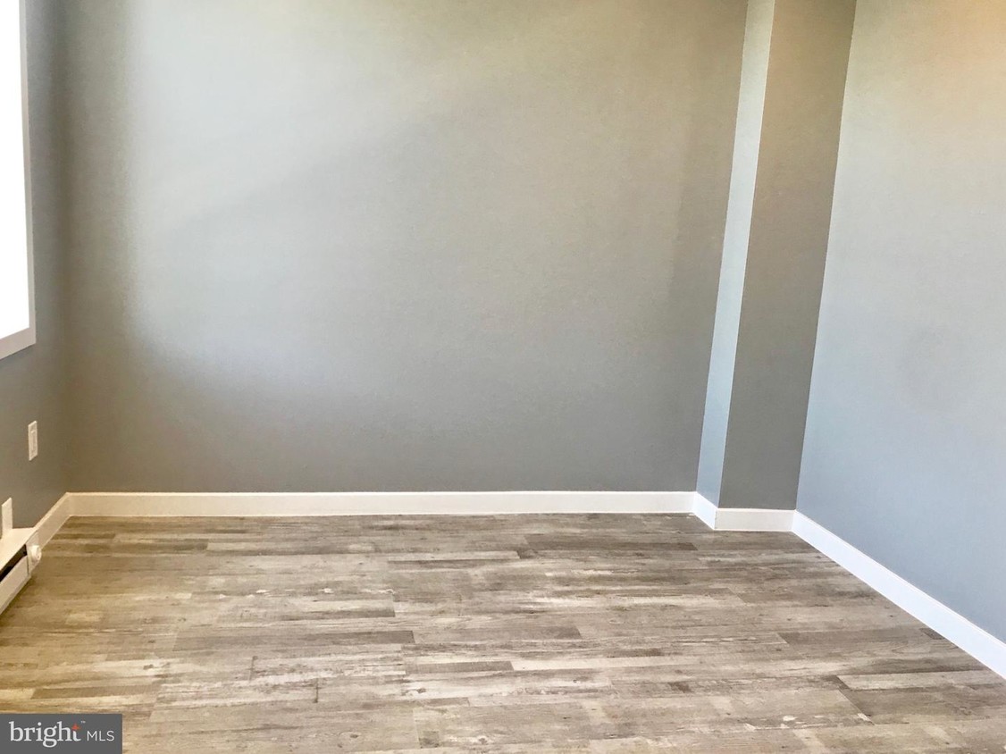 Primary Photo - 2540 N 32nd St