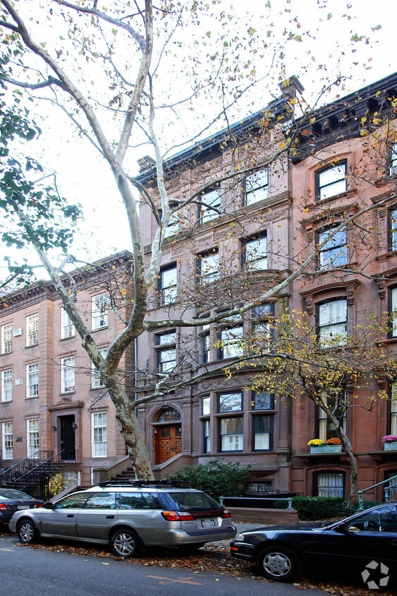 Primary Photo - 106 Pierrepont St