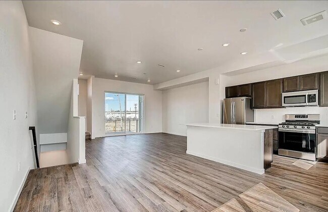 Foto del edificio - 6770 Raritan Dr