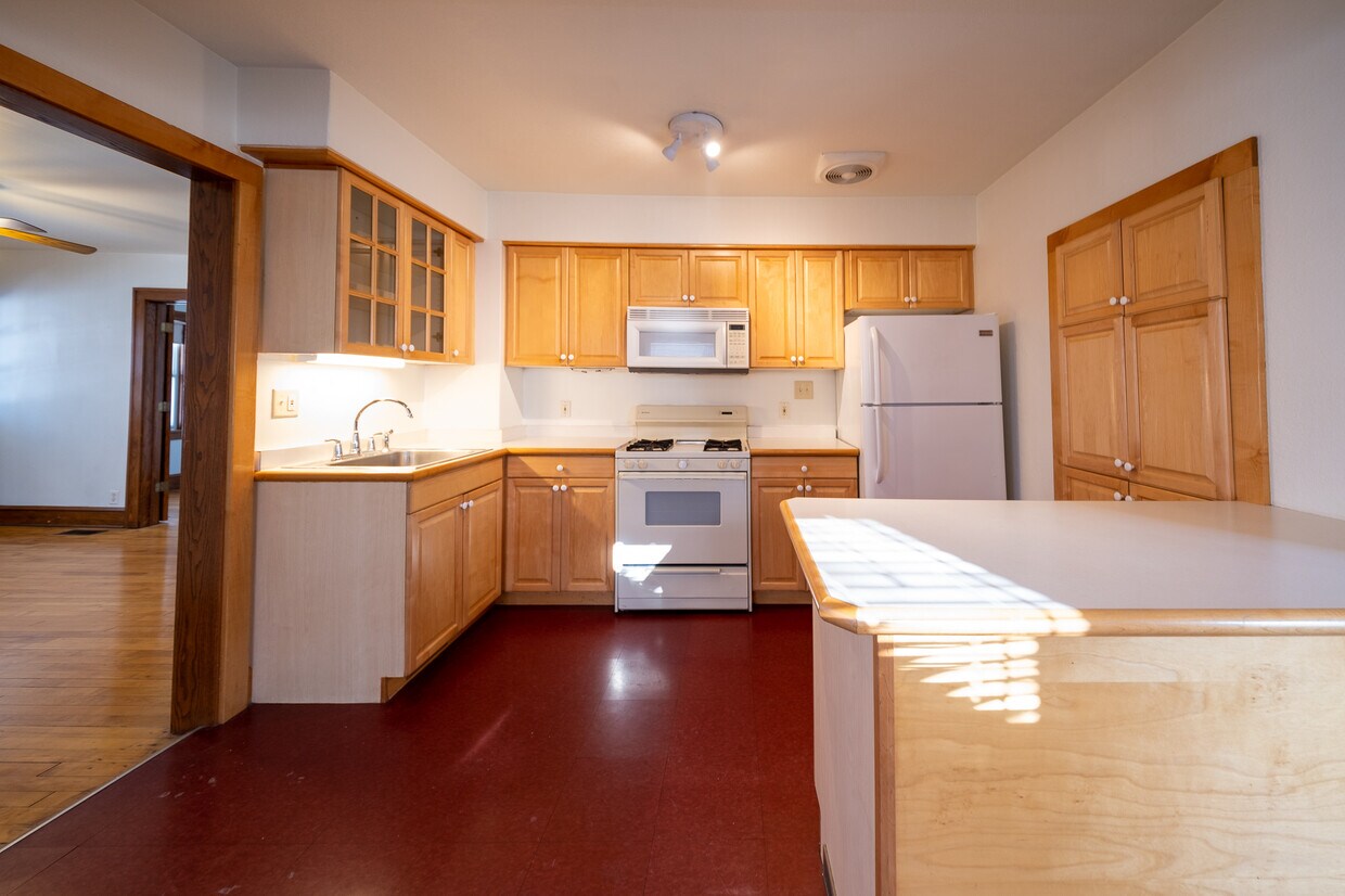 Foto principal - 2813 34th Ave S