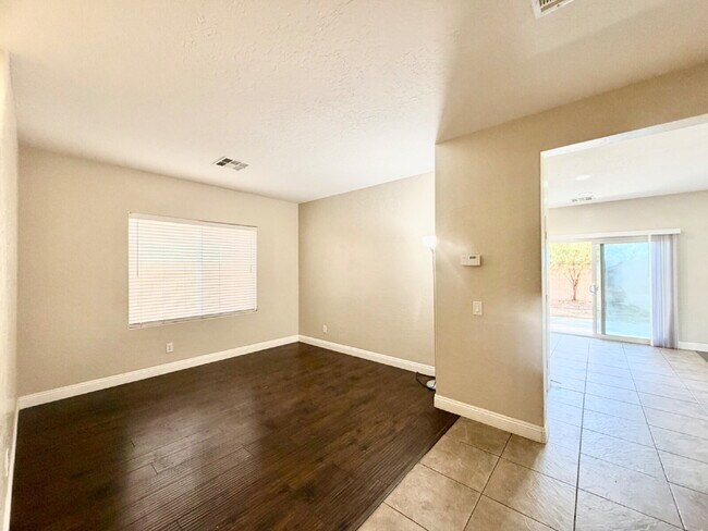 Foto del edificio - SPACIOUS 3 BEDROOM + LOFT | SILVERSTONE RANCH | GILCREASE ORCHARD VIEWS