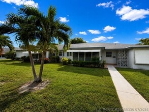Building Photo - 1207 S Drive Way