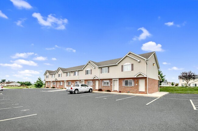 Building Photo - 760 Fountain View Dr
