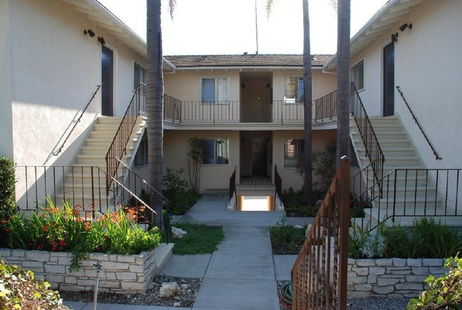 Building Photo - 2341 Palos Verdes Dr W