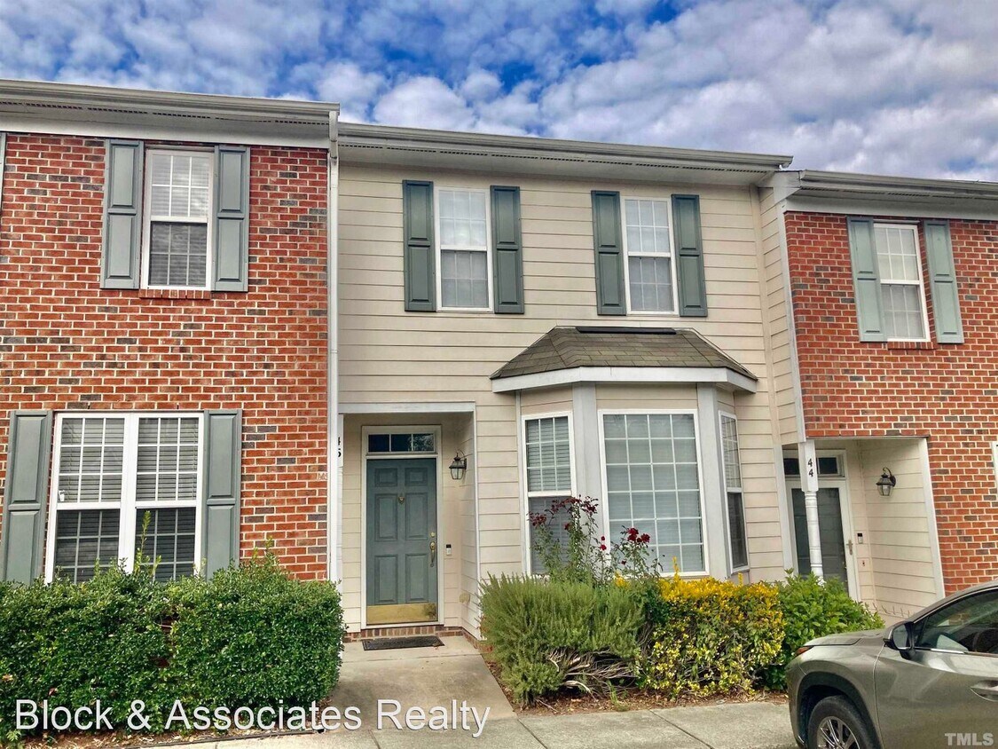 Foto principal - 2 br, 2 bath House - 46 Signet Drive