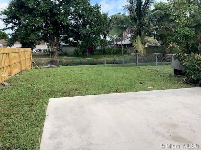 Foto del edificio - 1213 SW 74th Ave