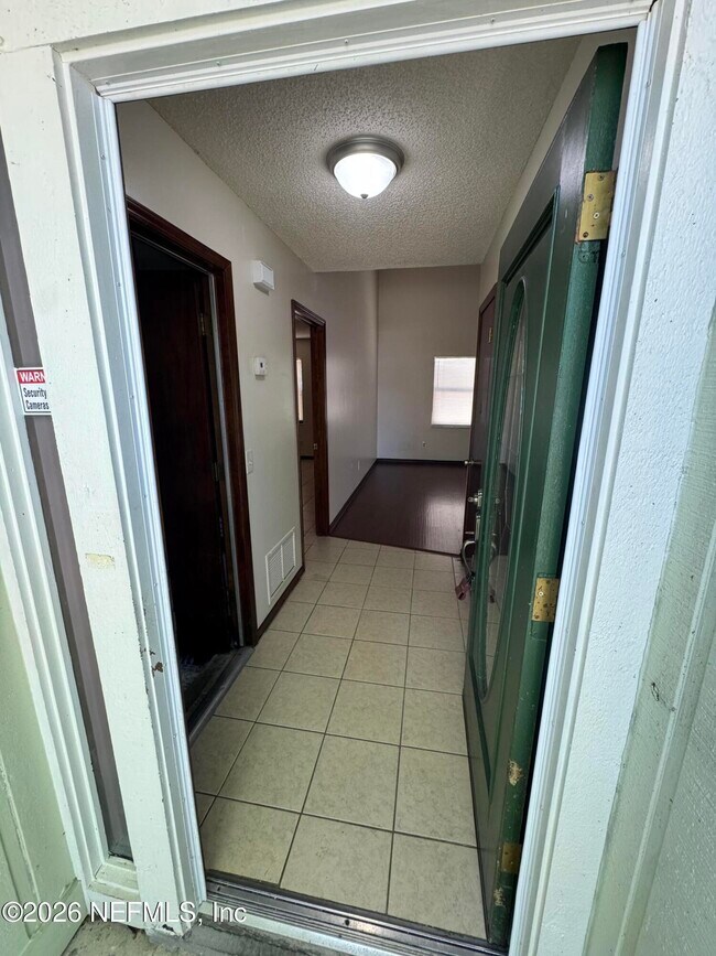 Foto del edificio - 8321 Crosswind Rd