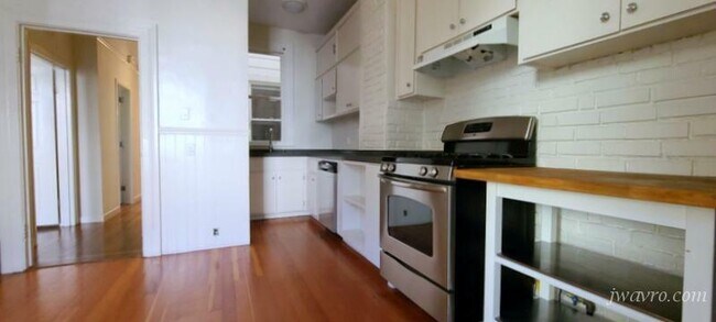 Foto del edificio - 348 Waller St