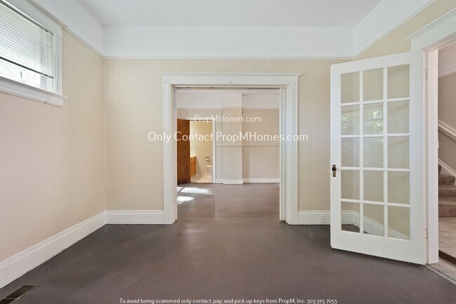 Foto del edificio - Charming Urban Oasis with Spacious Living ...