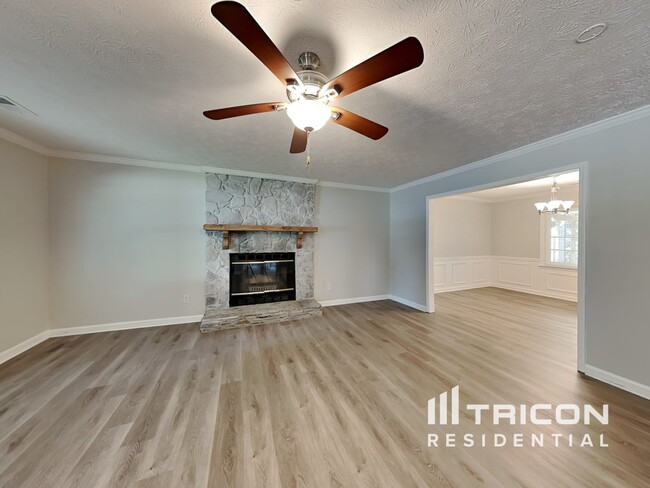 Building Photo - 2790 Spring Ridge Cir