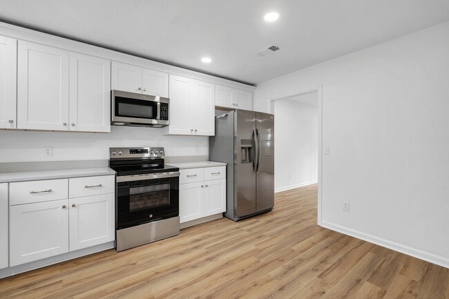 Building Photo - 1305 Cross Creek Cir