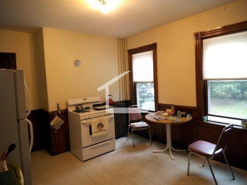 Foto del edificio - 300 N Harvard St