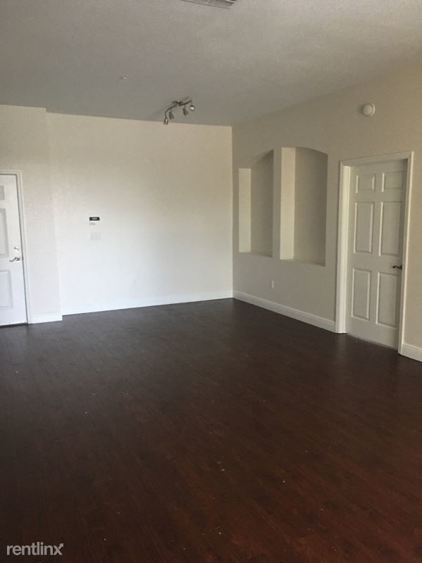 Foto del edificio - 3321 Whitestone Cir