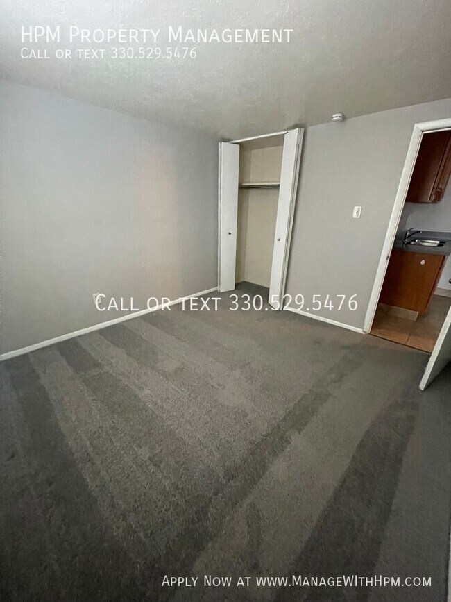 Foto del edificio - 20602 Lorain Rd