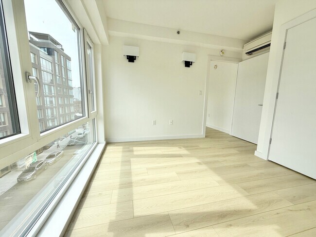 Building Photo - 227 Clarkson Ave