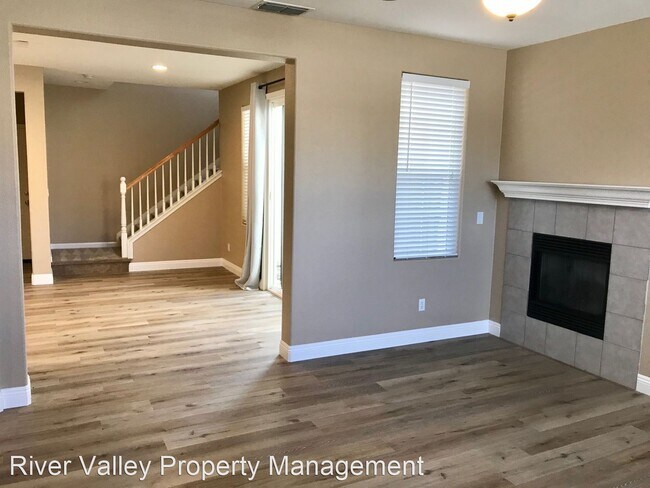 Foto del edificio - 3 br, 2.5 bath House - 4931 Kokomo Drive