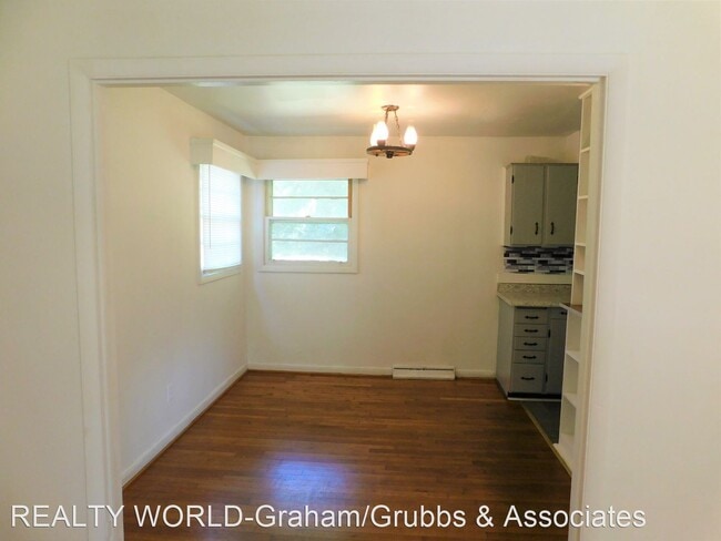 Building Photo - 3 br, 1 bath House - 13141 Church Street