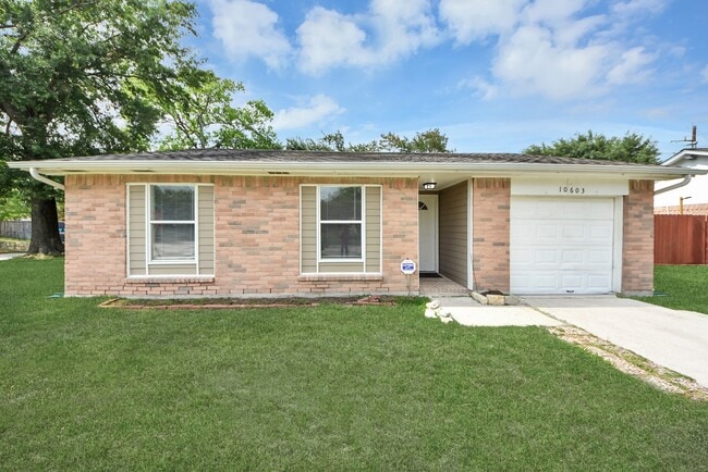 Building Photo - 10603 Thorncliff Dr
