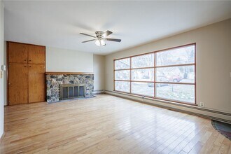 Building Photo - 43 River Meadow Dr