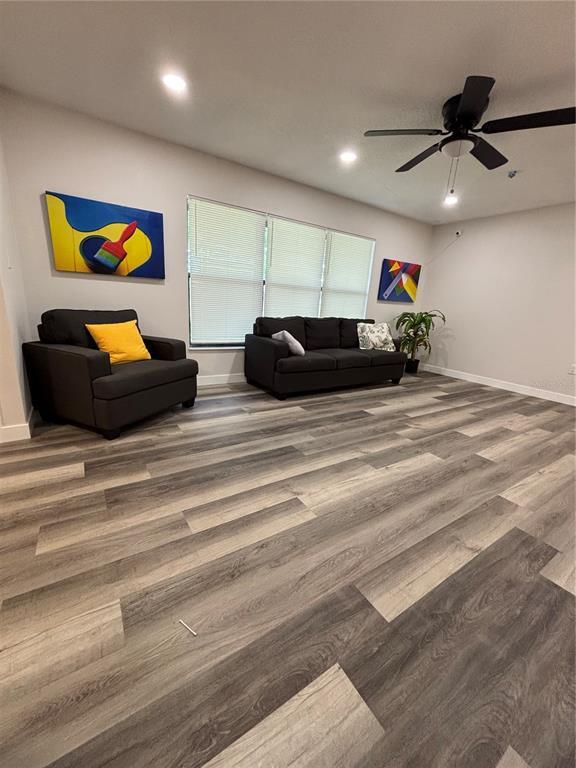 Foto del edificio - 612 Wood Dr