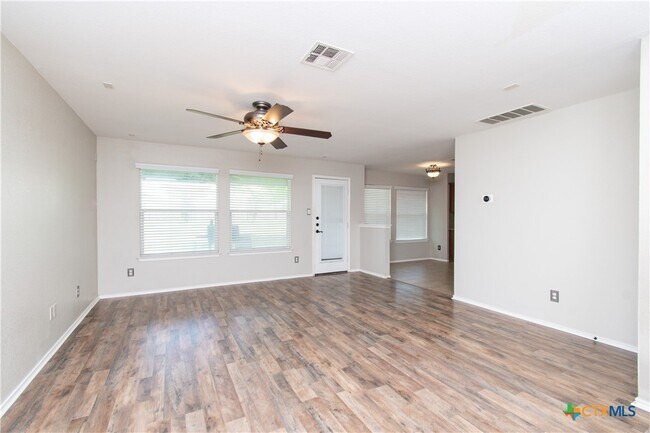 Foto del edificio - 5100 Lions Gate Ln
