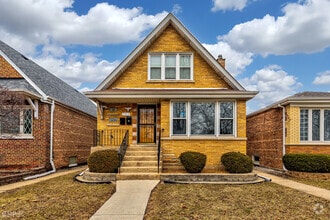 Building Photo - 5812 W 63rd Pl
