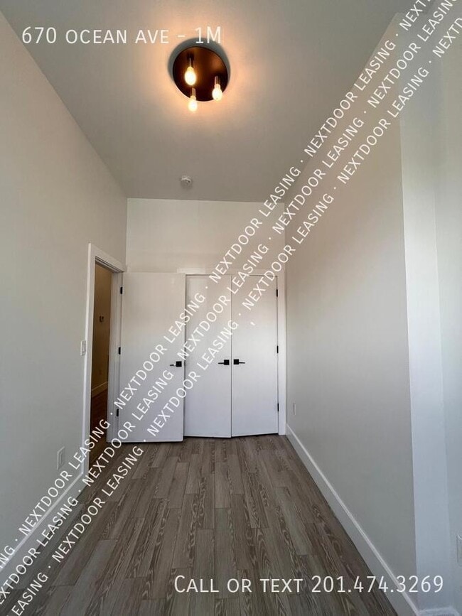 Foto del edificio - 670 Ocean Ave