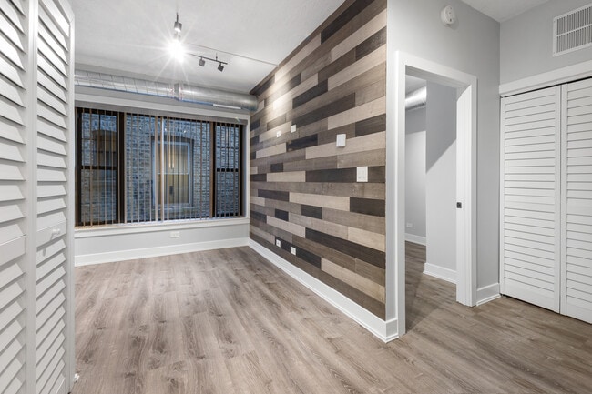 Foto del edificio - 7645 N Sheridan Rd