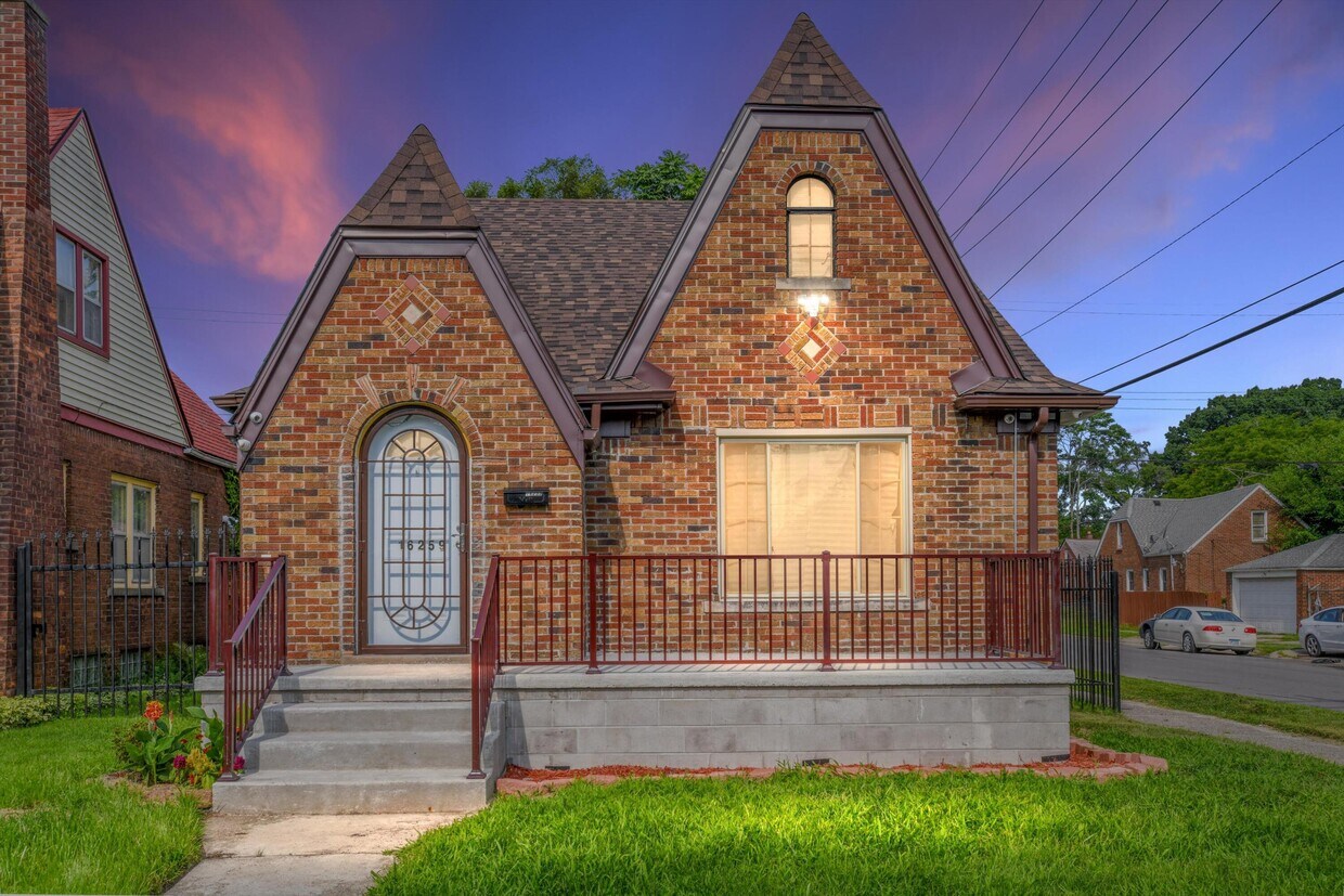 Primary Photo - 16259 Lesure St