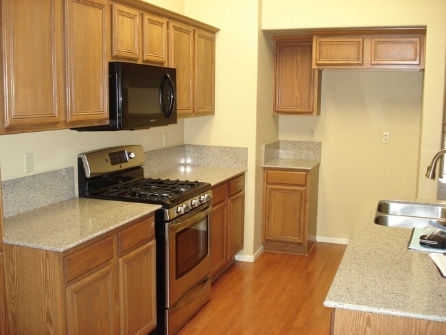 Foto del edificio - Four Br Single Story Home in NW Reno