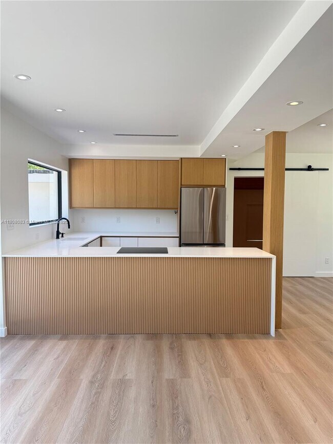Foto del edificio - 1210 NE 131st St