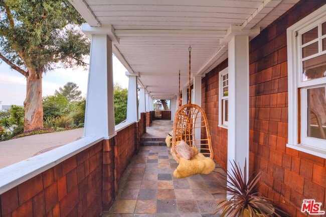 Foto del edificio - 2172 Argyle Ave