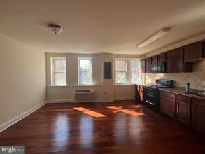 Building Photo - 740 Vernon Rd