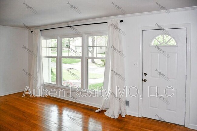 Foto del edificio - 311 E Sweeney Blvd