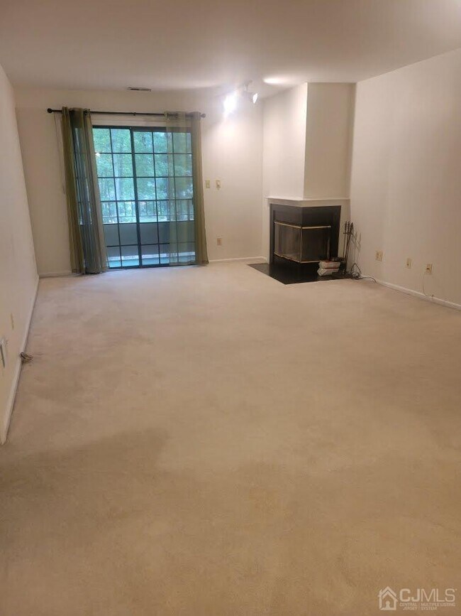 Foto del edificio - 1106 Stoneridge Cir