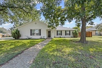 Building Photo - 1509 Surry Pl Dr