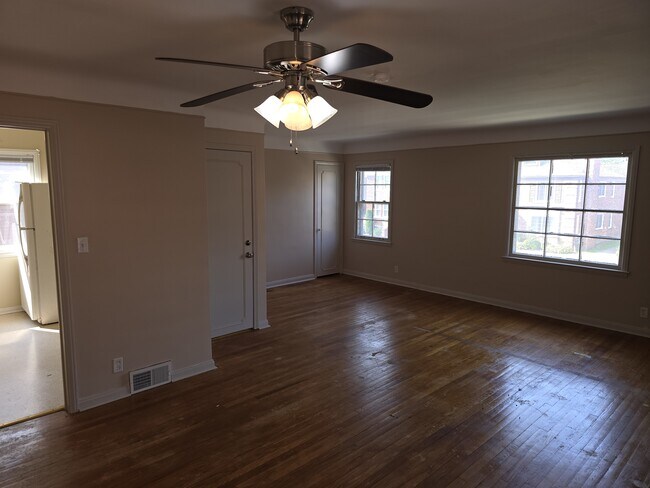 Foto del edificio - 1370 Somerset Ave