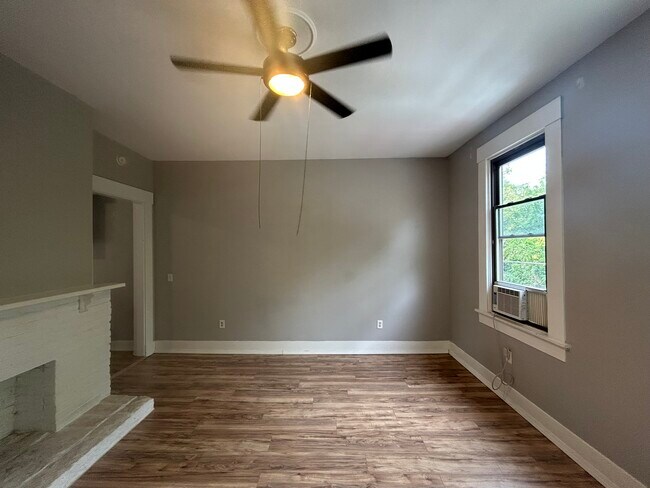 Living Room - 3049 Riverside Dr