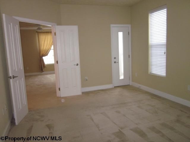 Building Photo - 2721 Suncrest Vlg