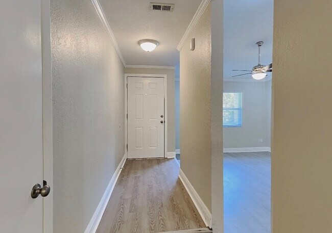 Foto del edificio - 116 Winding Ridge Dr