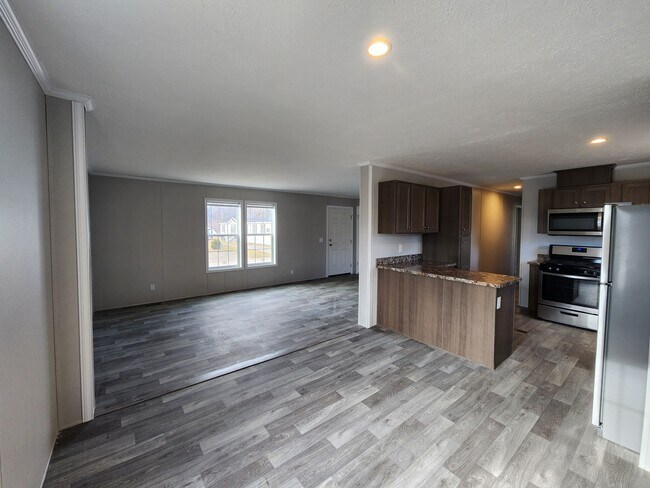 Foto del edificio - 9072 Windward Dr