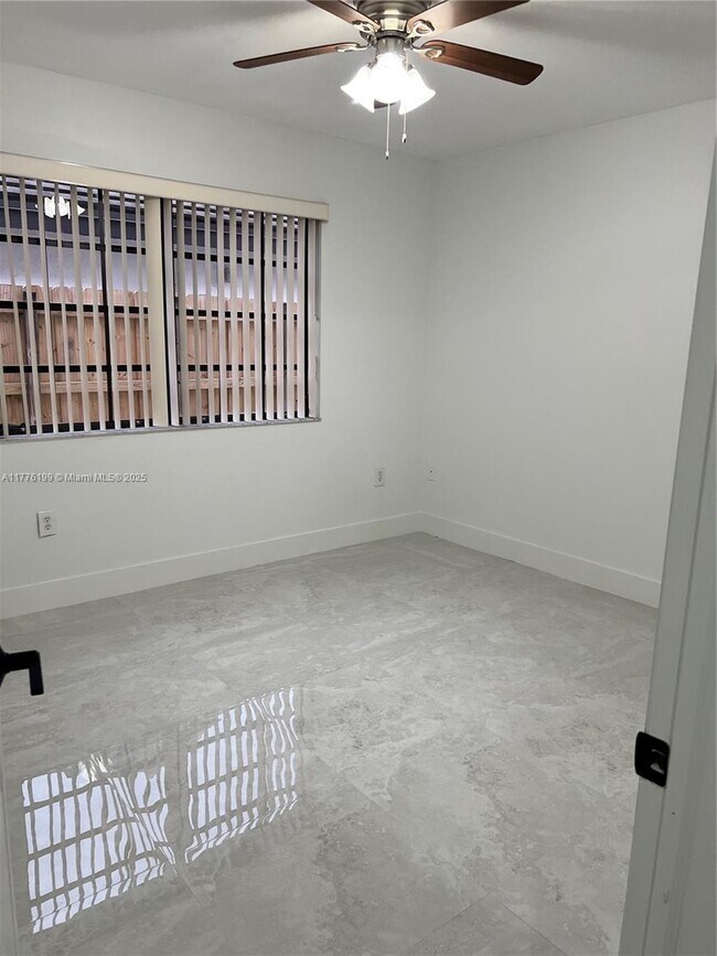 Building Photo - Northwest 167th Terrace, Miami Lakes, FL 33014 - 3 BR 2 BA single-family home