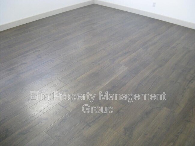 Foto del edificio - 537 W Seneca Ridge Ave