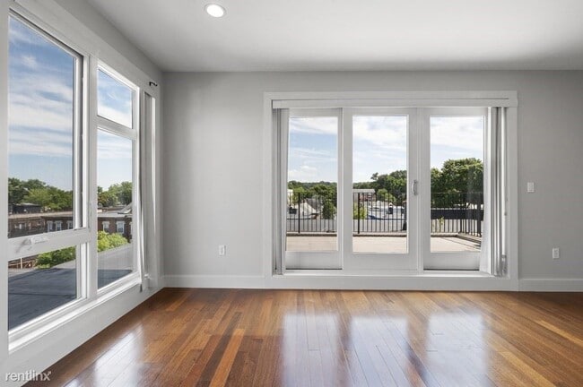 2 br, 2.5 bath Condo - 533 Cambridge St Un... photo'