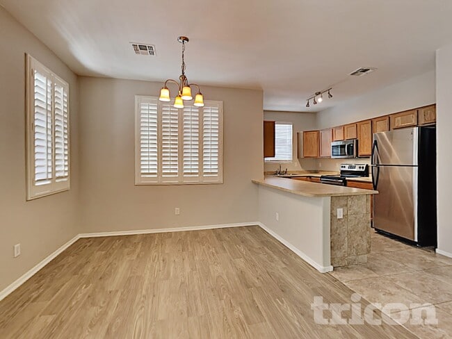 Building Photo - 4374 E Renee Dr