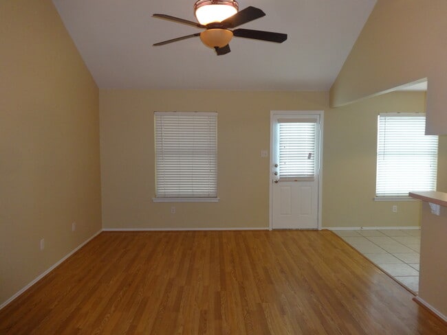 Foto del edificio - 637 Green Mountain Rd