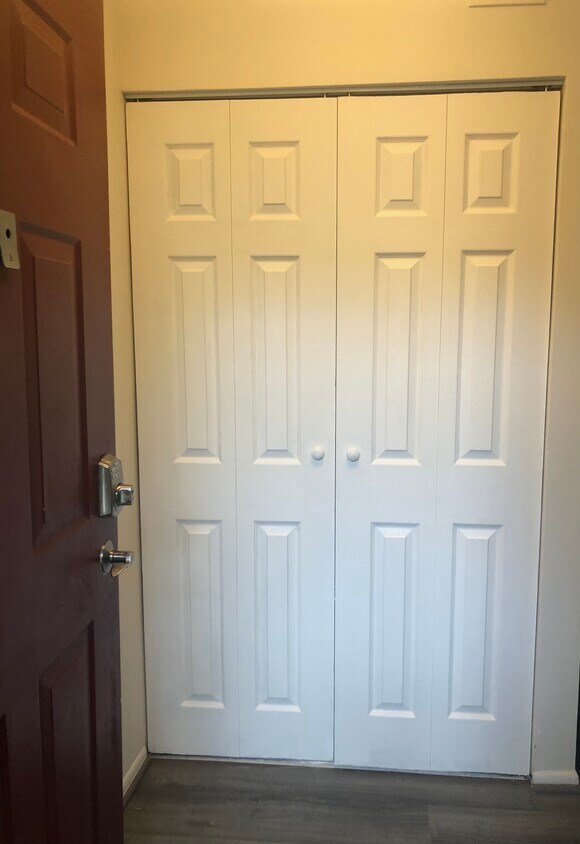 Entrance - 1734 Ascot Way