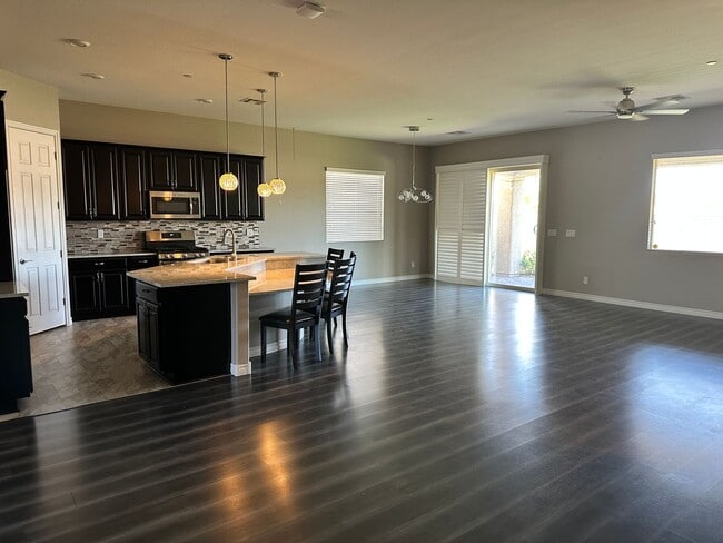 Building Photo - Beautiful 3-bedroom home!